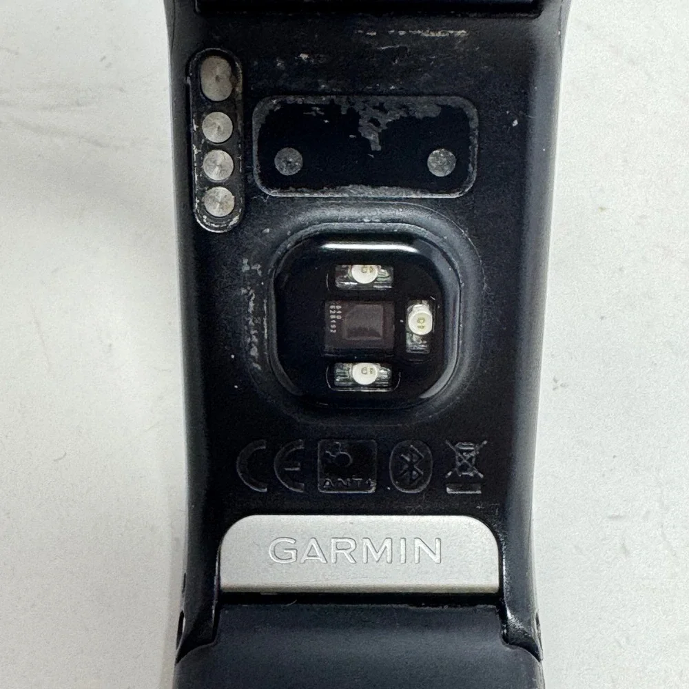 Garmin Vivoactive HR GPS Smartwatch Black Value Bundle For Parts or Repair Only